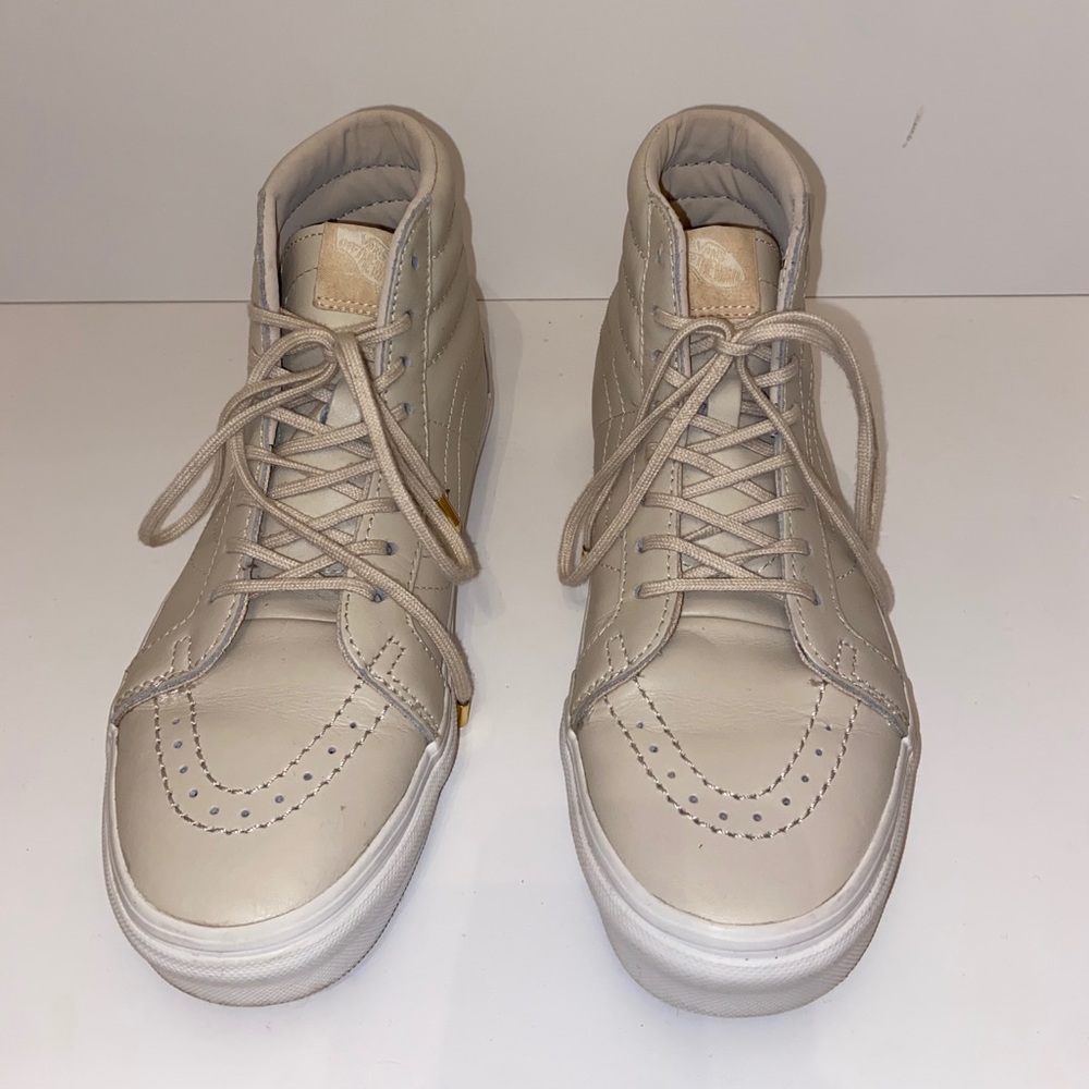 Vanns Lace up Sneakers